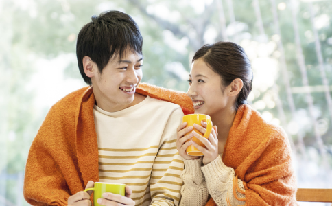 戀愛中喜歡黏人戰術的星座男是誰