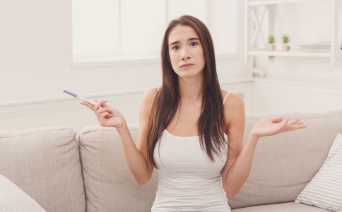 排卵試紙為什么一直是弱陽 如何正確判斷是否排卵