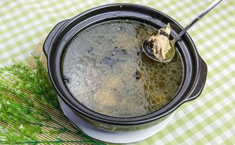 女性痛經難忍？三個食療方可以緩解