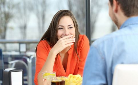 如何吸引女生的注意力 這些方法你試過嗎