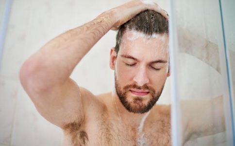 男人掌握4個洗澡技巧能提高性能力