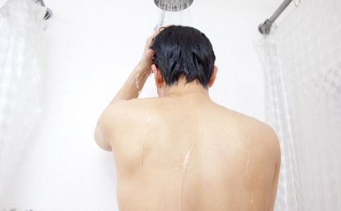 男人掌握4個洗澡技巧能提高性能力