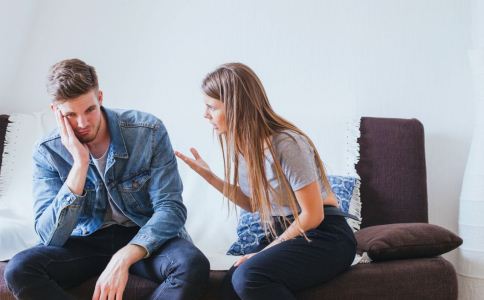 當(dāng)夫妻感情不和會(huì)出現(xiàn)哪些征兆