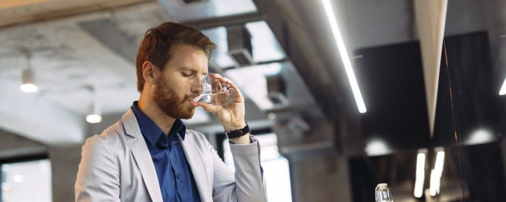男性尿酸偏高的原因 對(duì)癥改善別驚慌