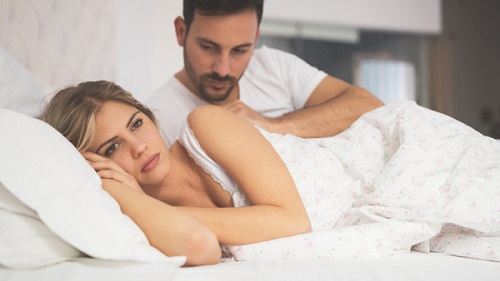 女性第一次性愛應該注意什么 為什么男生在上女生在下