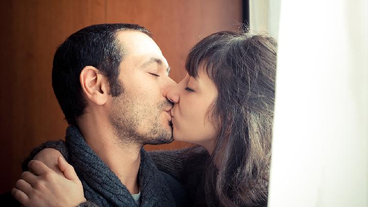 如何幫助男友提升BJ技巧 怎么幫助男友成為口交高手