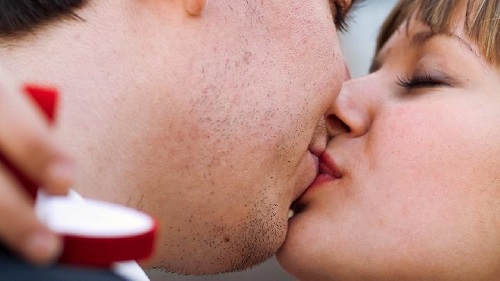 夫妻懷孕時怎么滿足性需求 孕期女性如何安慰丈夫