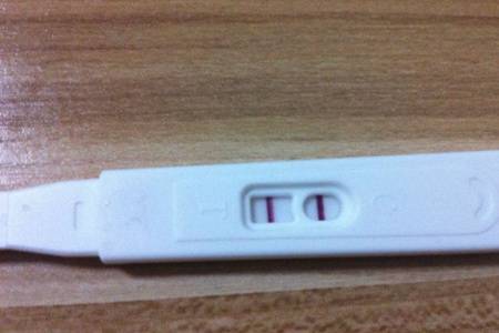 驗孕棒怎么測 驗孕棒正確使用方法