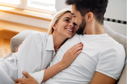 夫妻嘿咻需要避開哪些時(shí)間 夫妻健康同房時(shí)間一覽