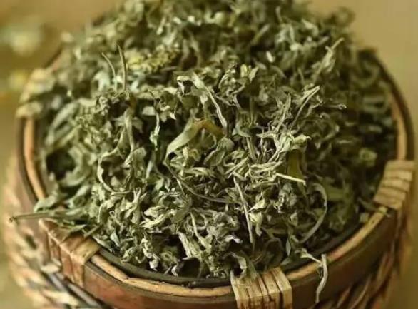 吃艾葉煮雞蛋好處有哪些 吃艾葉煮雞蛋可以調節月經不調嗎