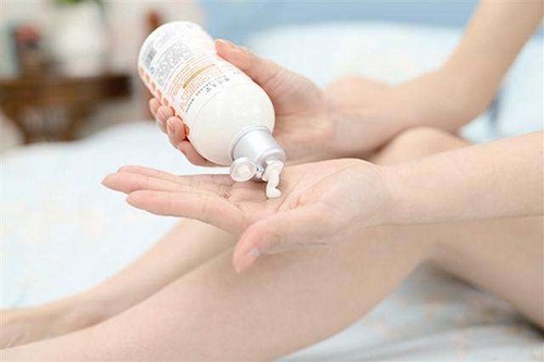 腿上皮膚干燥怎么辦 腿上皮膚干燥調理方法是什么