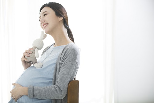 孕婦可以上網(wǎng)嗎 孕婦上網(wǎng)對(duì)胎兒有什么影響