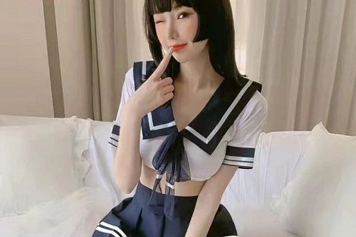 為什么制服充滿了誘惑 哪種類型的制服最受歡迎