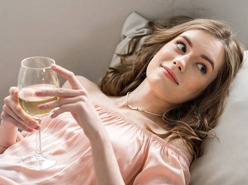 30多女性干澀沒有水怎么辦 女性水少是因為什么