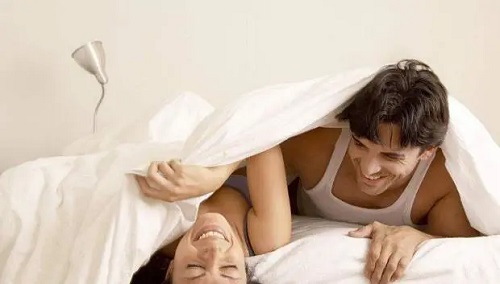 女生乳暈為什么會變黑 女性乳暈色號有哪些