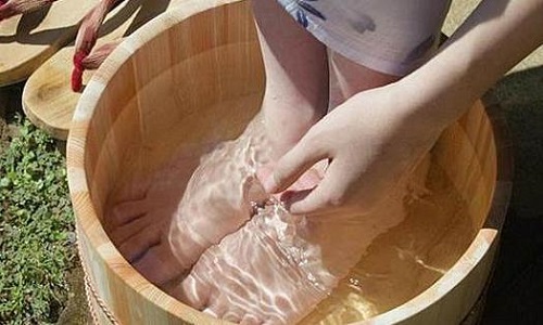 濕氣重的人怎么排濕 怎么判斷濕氣排出來了