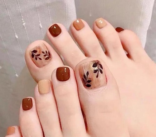 腳趾甲變厚怎么治 腳趾甲變厚的危害是什么