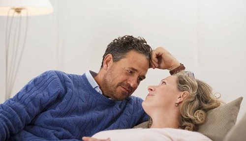 50歲男人有什么性愛頻率 50歲男人性愛對健康哪些影響