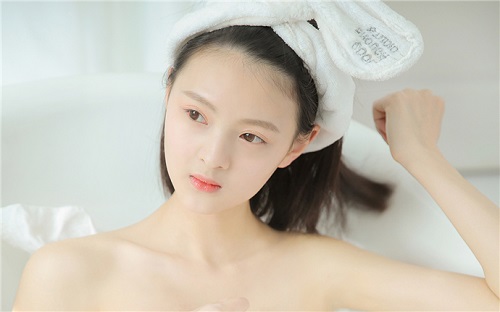慢慢頂破還是一次進去 初次性生活要怎么做