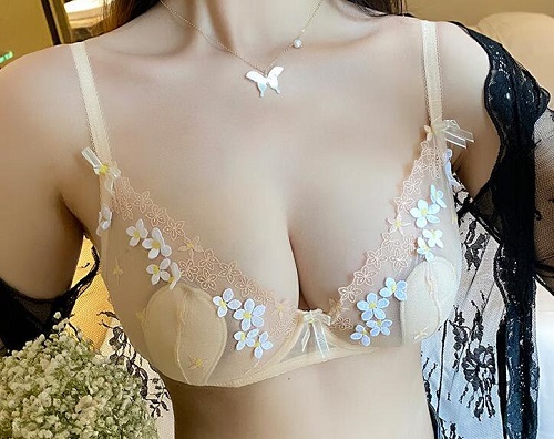 愛愛時要不要穿衣服 性愛如何選擇穿什么
