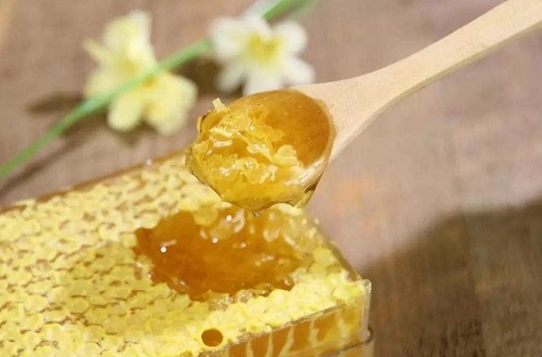 蜂王漿能治黃褐斑嗎 蜂王漿的作用和功效是什么