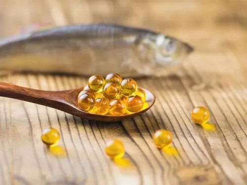深海魚油的功效與作用是什么 深海魚油有哪些副作用