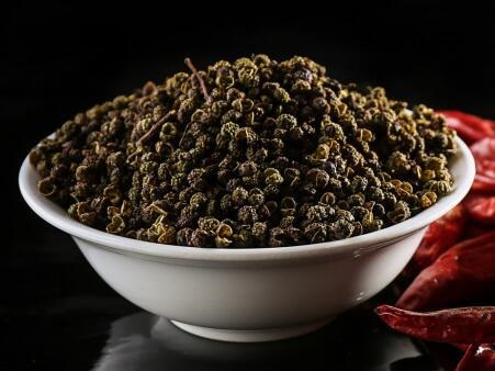 花椒泡酒的功效與作用是什么 花椒泡酒能治牙痛嗎