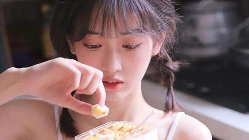 是不是所有女生都會自己弄 女孩子自慰有什么方法