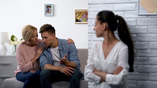 婆家算計你的表現有什么 為什么公婆總惦記兒媳的錢