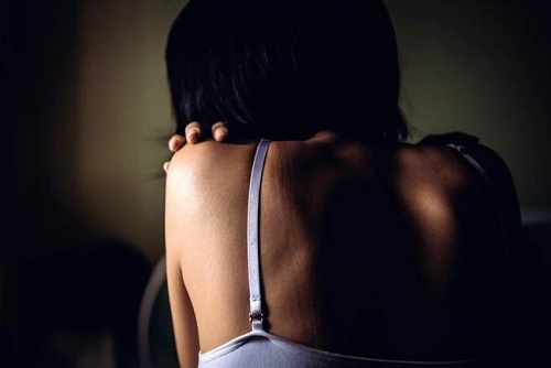 女人怎么自慰最安全 放蕩女人是怎么自慰的