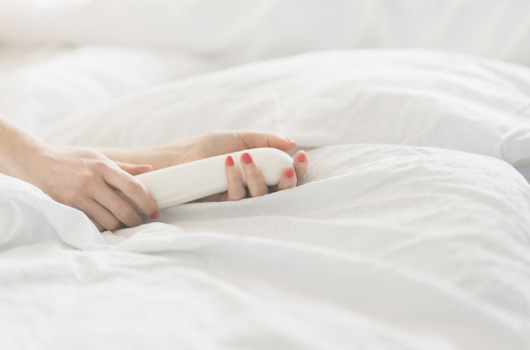 女的怎么安慰自己動(dòng)手 女人自慰的方法有哪些