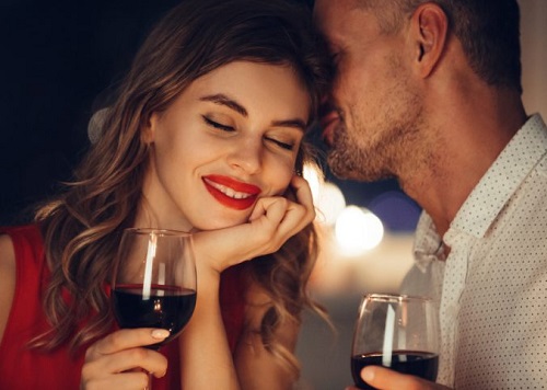 夫妻之間該怎么維系感情 夫妻是否每天都要聊天